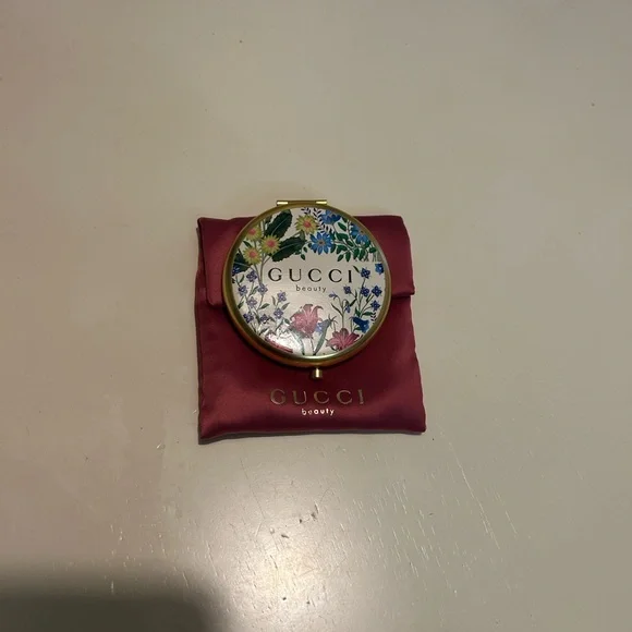 Gucci Floral Beauty Mirror - Gold and Pink - Picture 2 of 11
